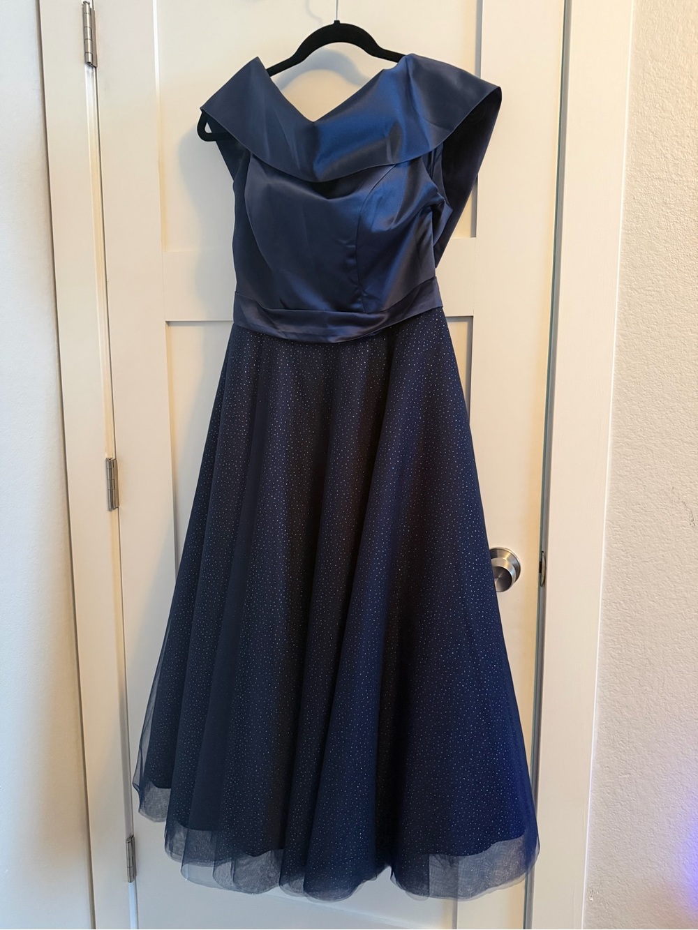 NWT Modern Tea-length A-Line Off-the-shoulder Satin Tulle Formal Dress. Navy 12 - Picture 9 of 10